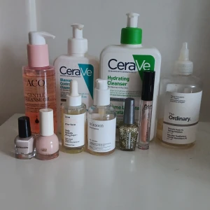 Hudvårds paket - Ett paket med nagellack, läppglans, oil ckeanser föratt ta bort smink två serums varav en korean beauty serum som är super känd, finns olika mycket kvar av alla, ceravee är fullt, aco oil cleanser är fullt, the ordinary glycolic acid är det 30% kvar, indy beauty face oil 80% kvar och mixsoon beans essence 70% kvar.                                Kontakta vid frågor