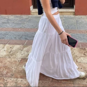 Vit långkjol - Super najs som jag inte använder🥰
