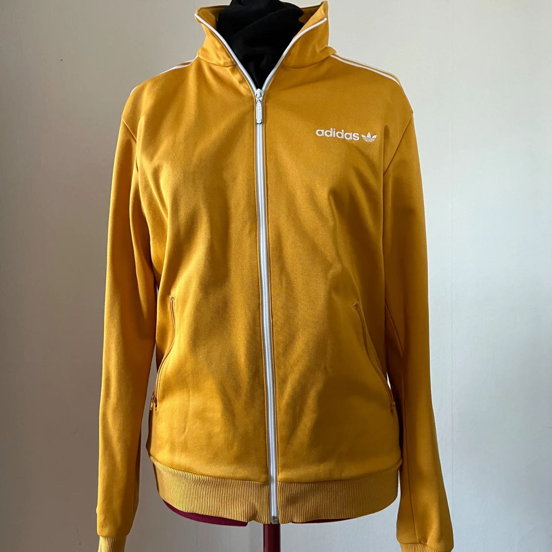 Gul träningsjacka från Adidas - 2