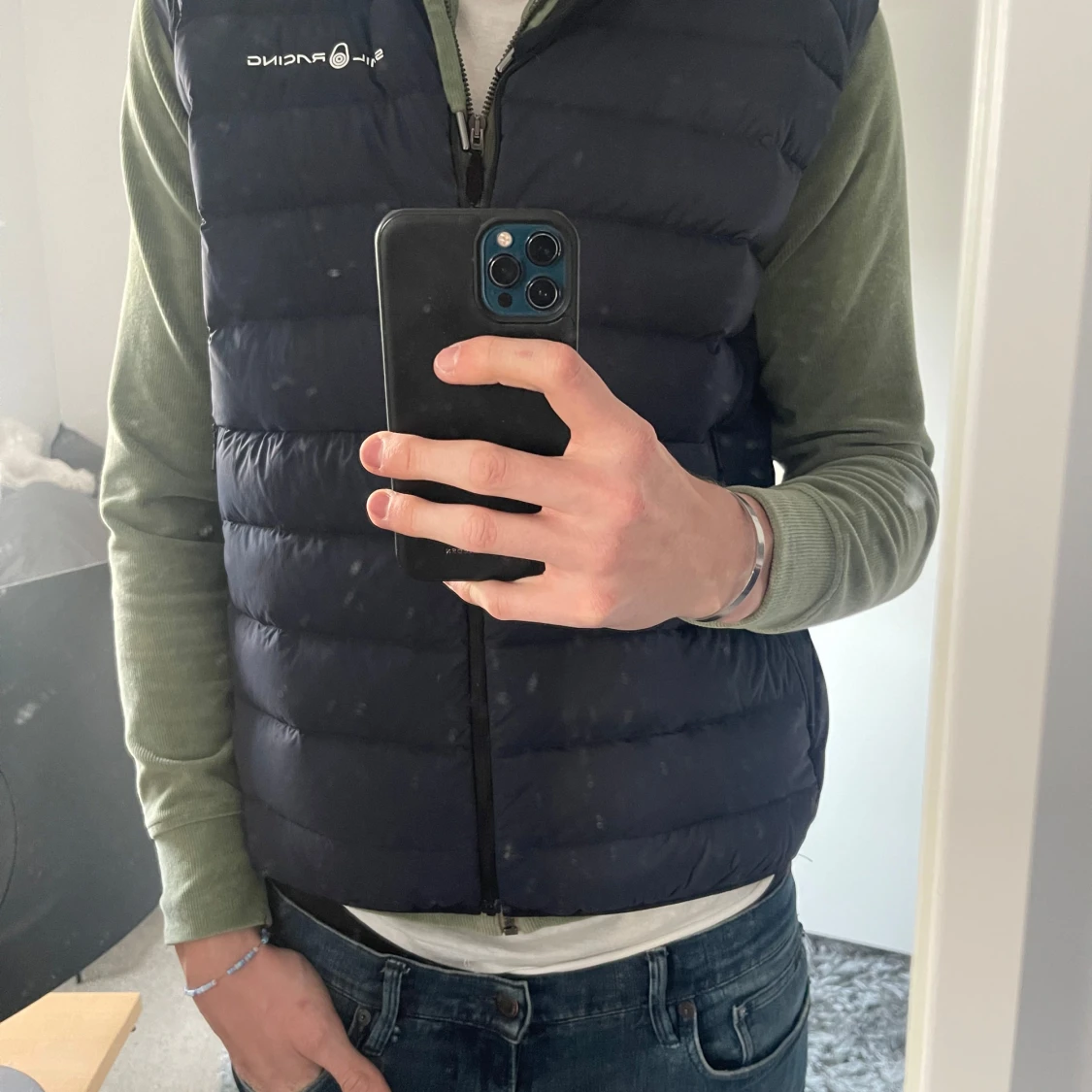 Svart dunväst från Sail Racing - 4