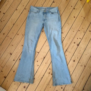 Lågmidjade jeans - Storlek S från Zara, gammla