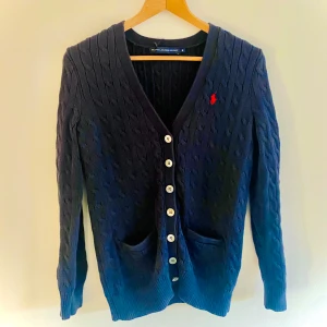 Ralph lauren cardigan  - Snygg Ralph lauren cardigan i bra skick