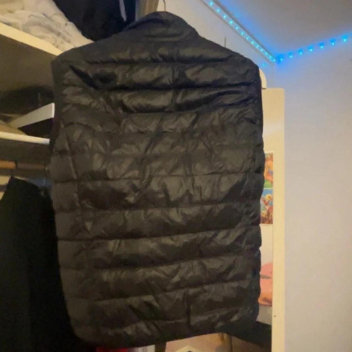 Svart dunväst från EA7 Emporio Armani - 1