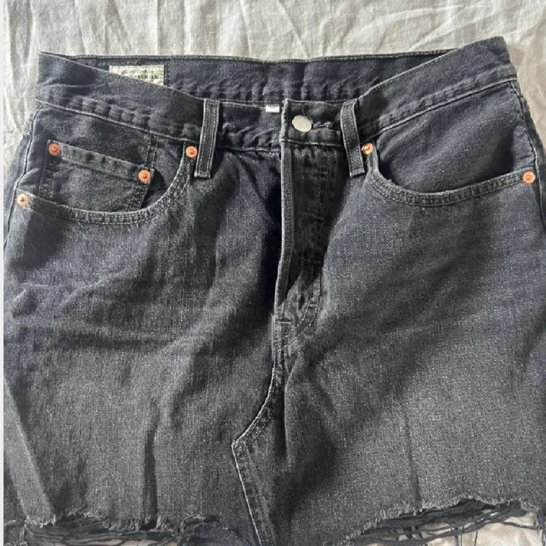 Lågmidjad Levis jeanskjol