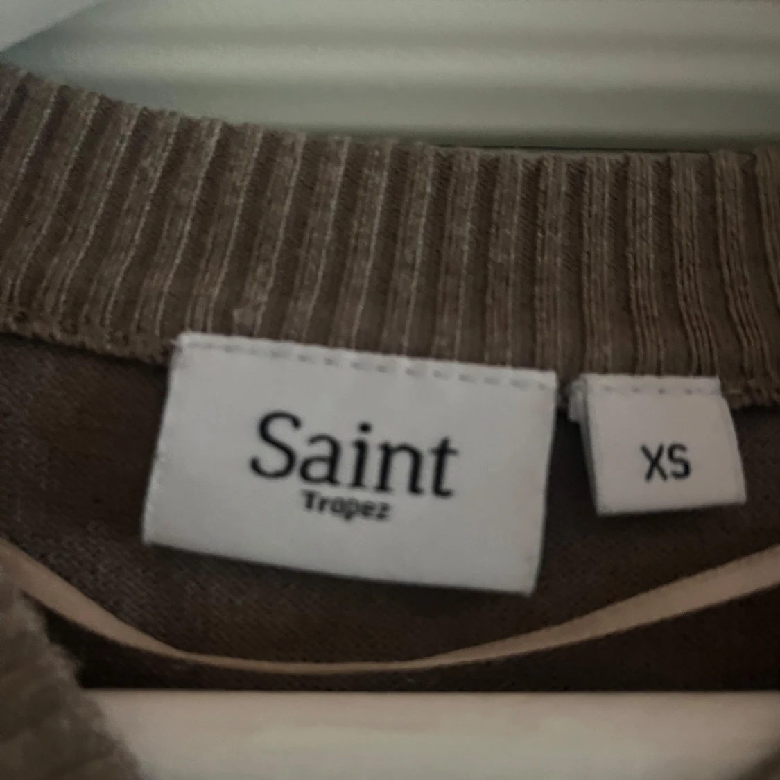 Brun stickad tröja  - 2