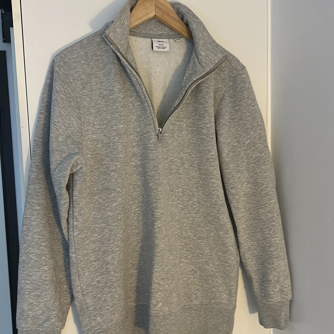 Grå halvzip tröja från MNG - 1