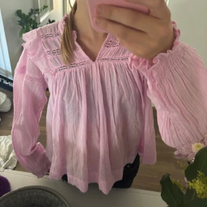 Rosa blus från Gina Young 💗 - Säljer denna blus som kommer från Gina Young i storlek 158/164. Säljer då den är för liten.💗