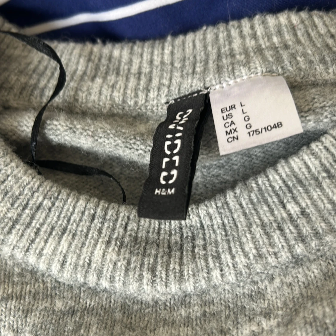 Grå stickad tröja från H&M - 1