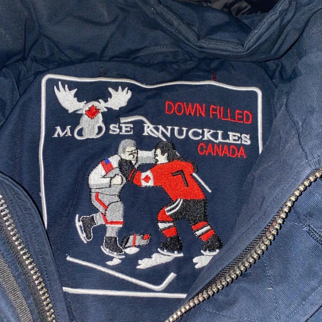 Svart dunväst med huva från Moose Knuckles - 1