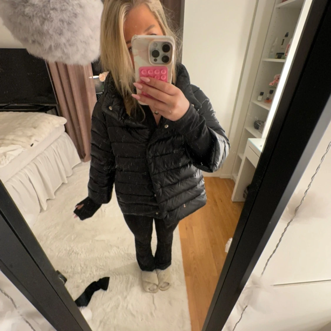 Svart dunjacka från Herno - 1