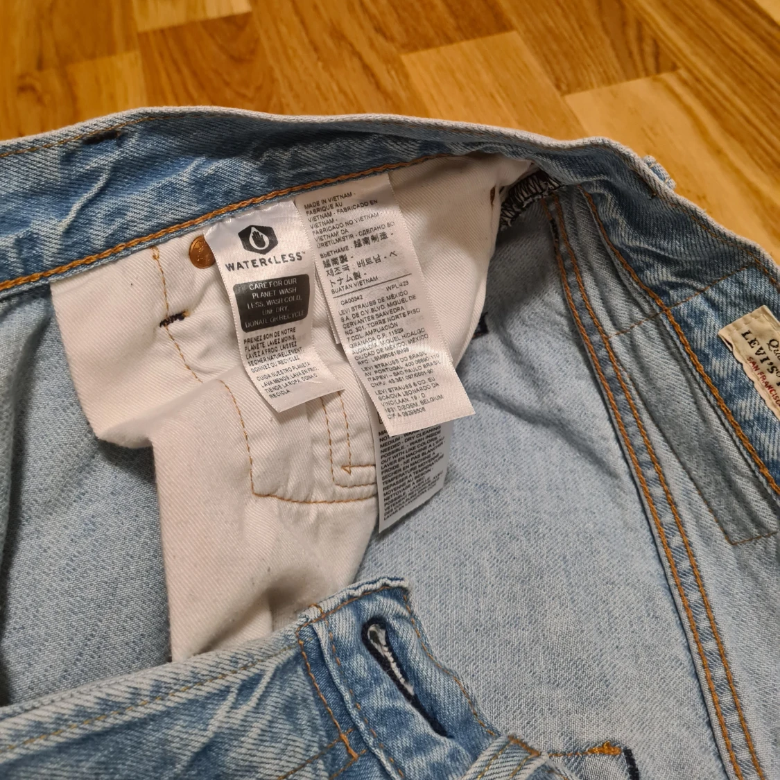 Levis 501 ljusblå jeans W32 L30 - 4
