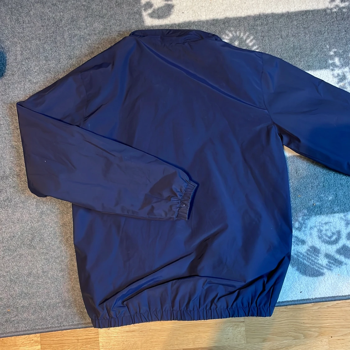 Blå vindjacka från Lyle & Scott - 2