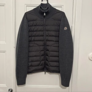 Moncler Cardigan - Sjukt fet Moncler cardigan | äkta, kvitto ingår | size 3