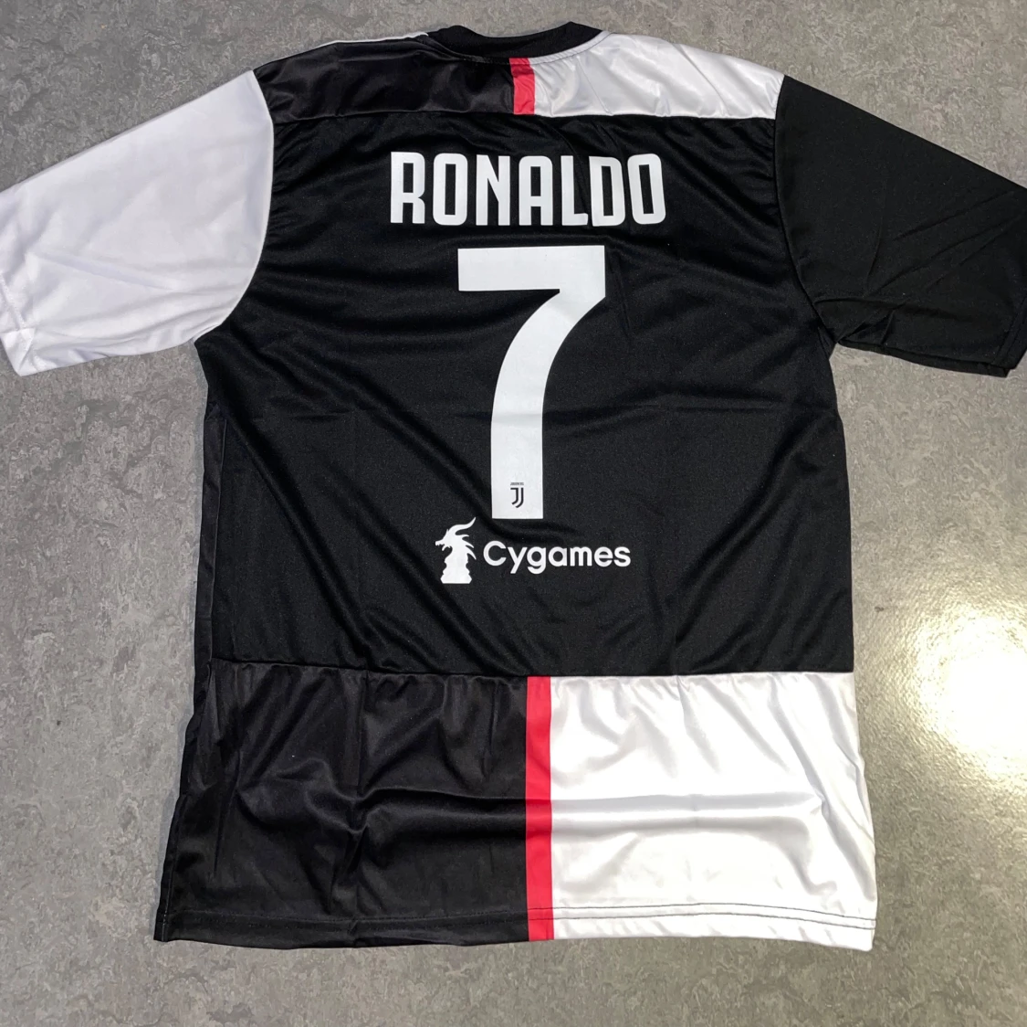 Juventus Ronaldo storlek L - 1