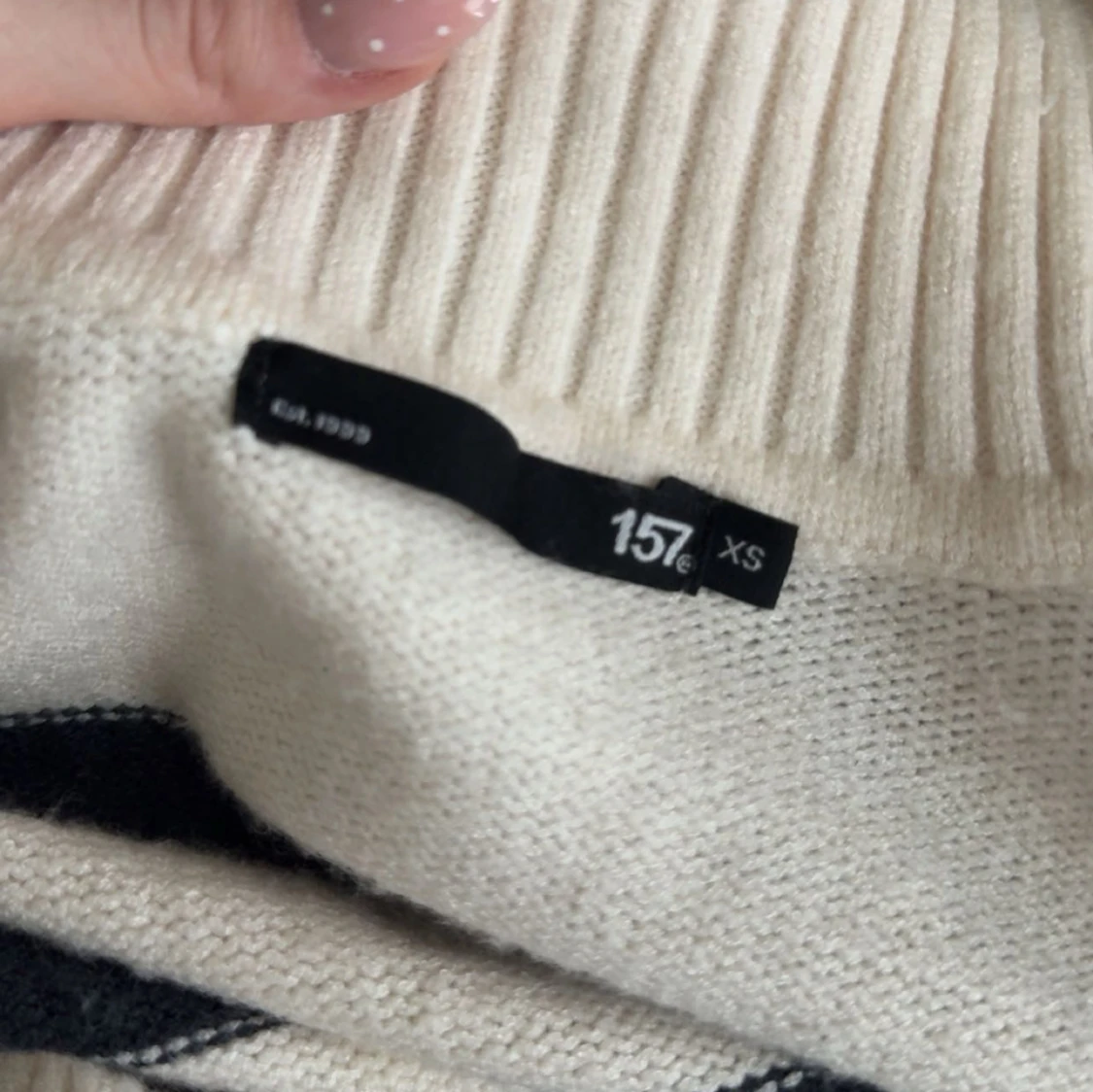 Randig stickad tröja från 157 XS - 1