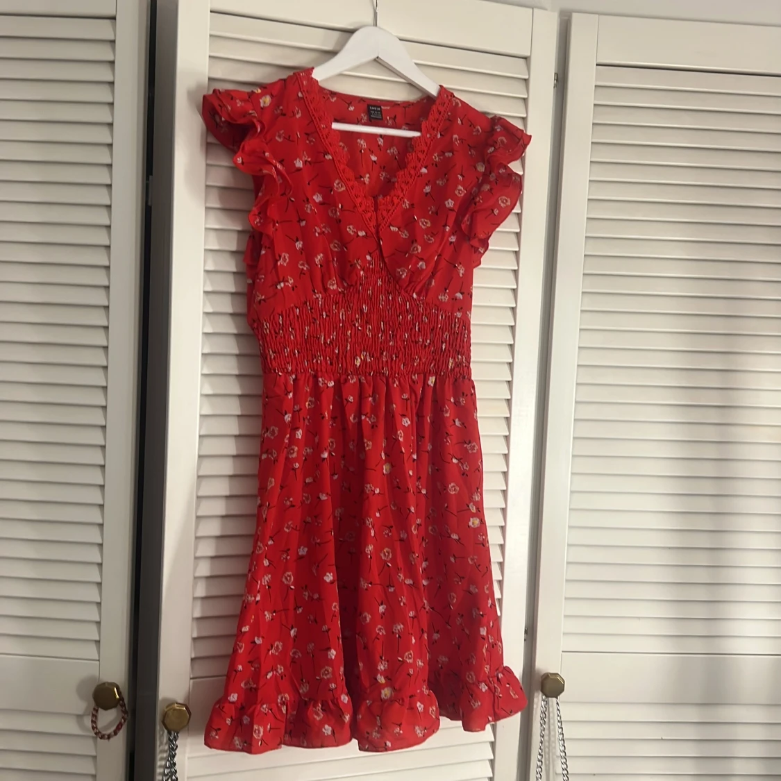 Röd blommig kortklänning från Shein - 2