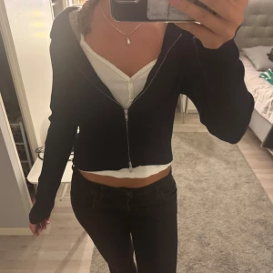 Brandy Melville Zipup - Super fin zip up från brandy Melville🥰🥰🥰 