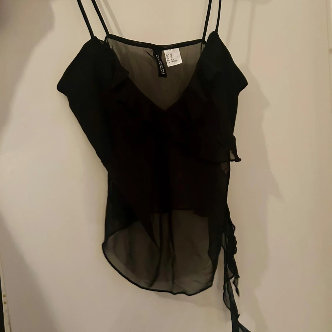 Svart volangtop från H&M - 1