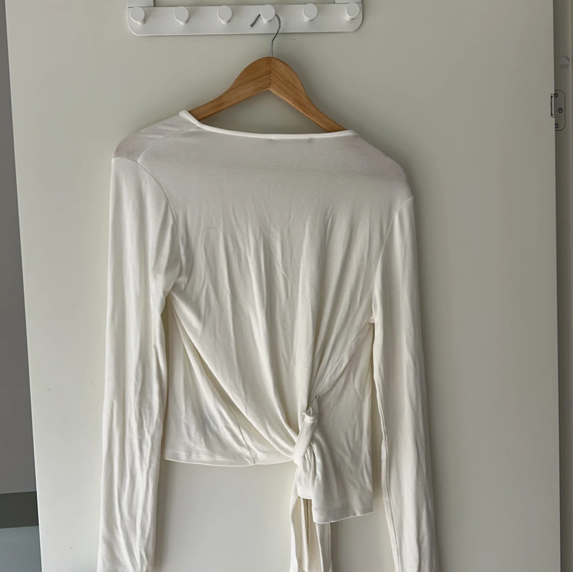 Vit omlottopp från Lager 157, stl M - 1