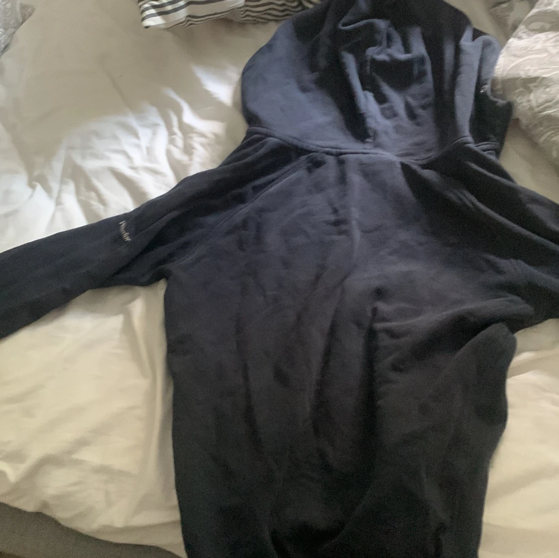 Svart hoodie från Peak Performance - 3