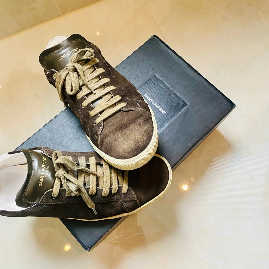 Bruna Saint Laurent sneakers i mocka - 1