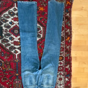 Skitsnygga jeans  - Helt oanvända, lite för små därav jag säljer! 