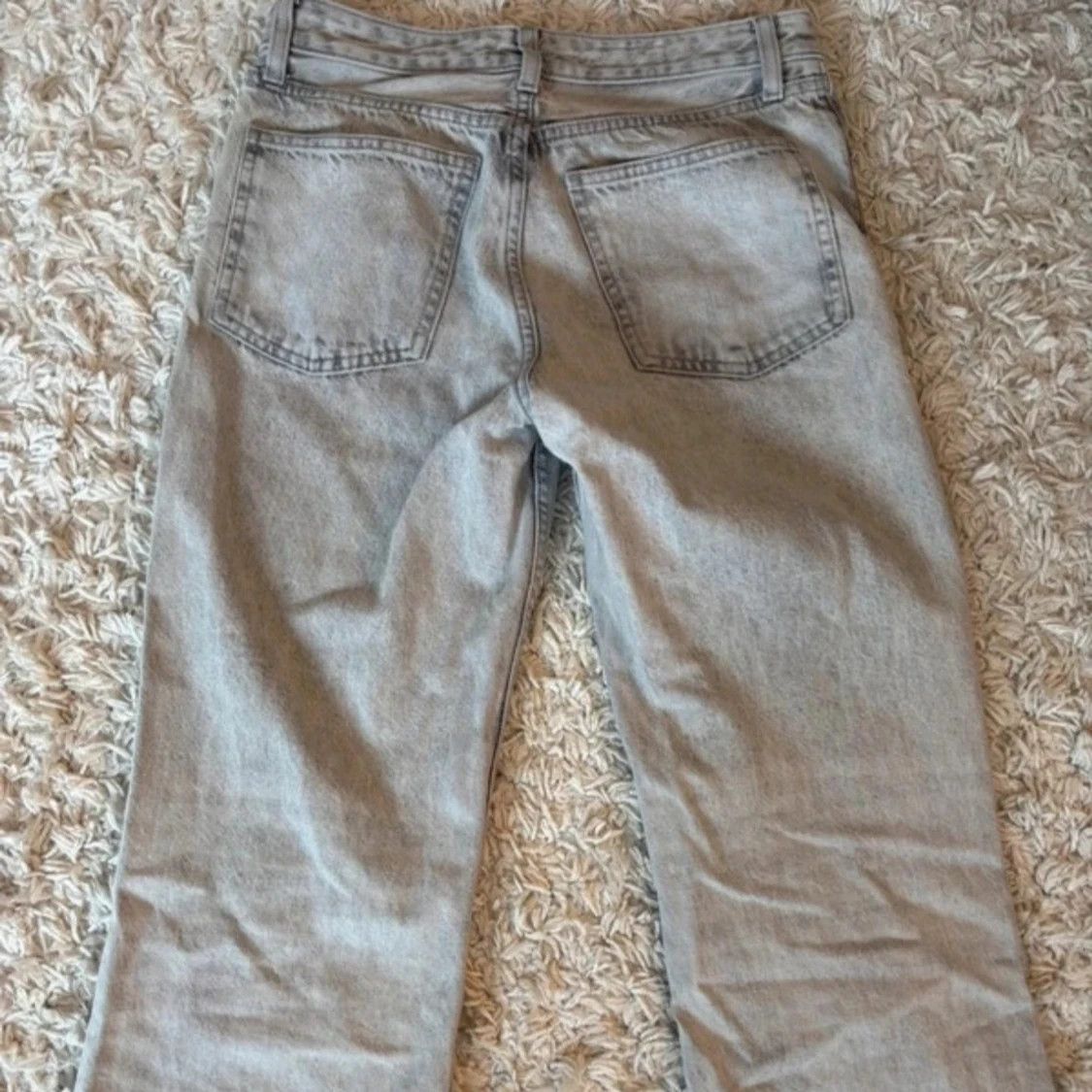 Grå jeans från Zara, raka ben - 3