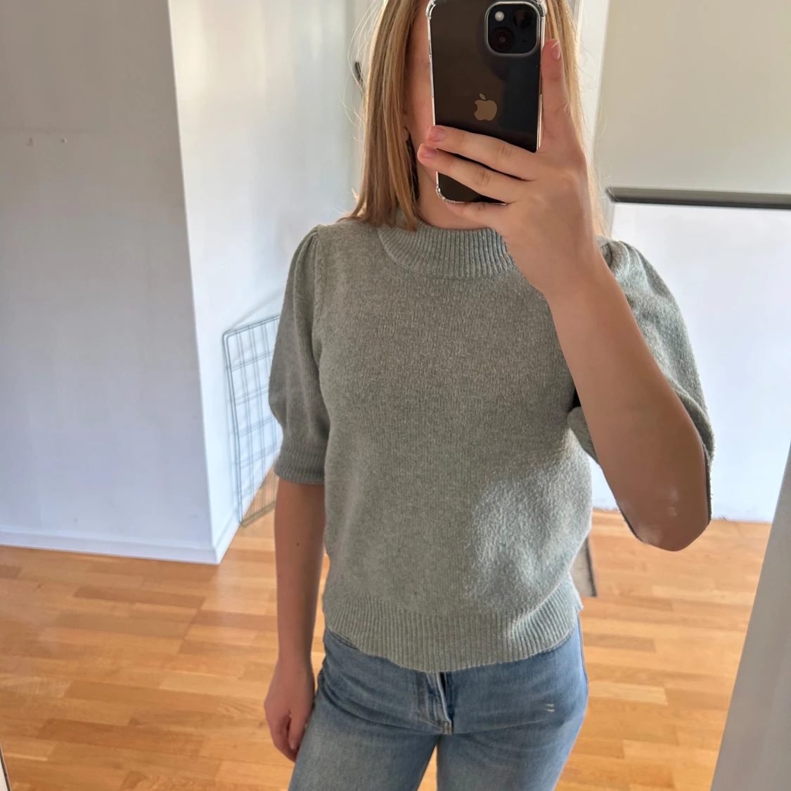 Grön stickad tröja med puffärm - 2