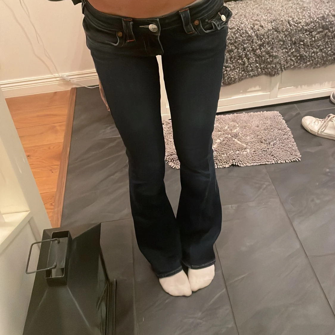 Mörkblå bootcut jeans från True Religion - 2