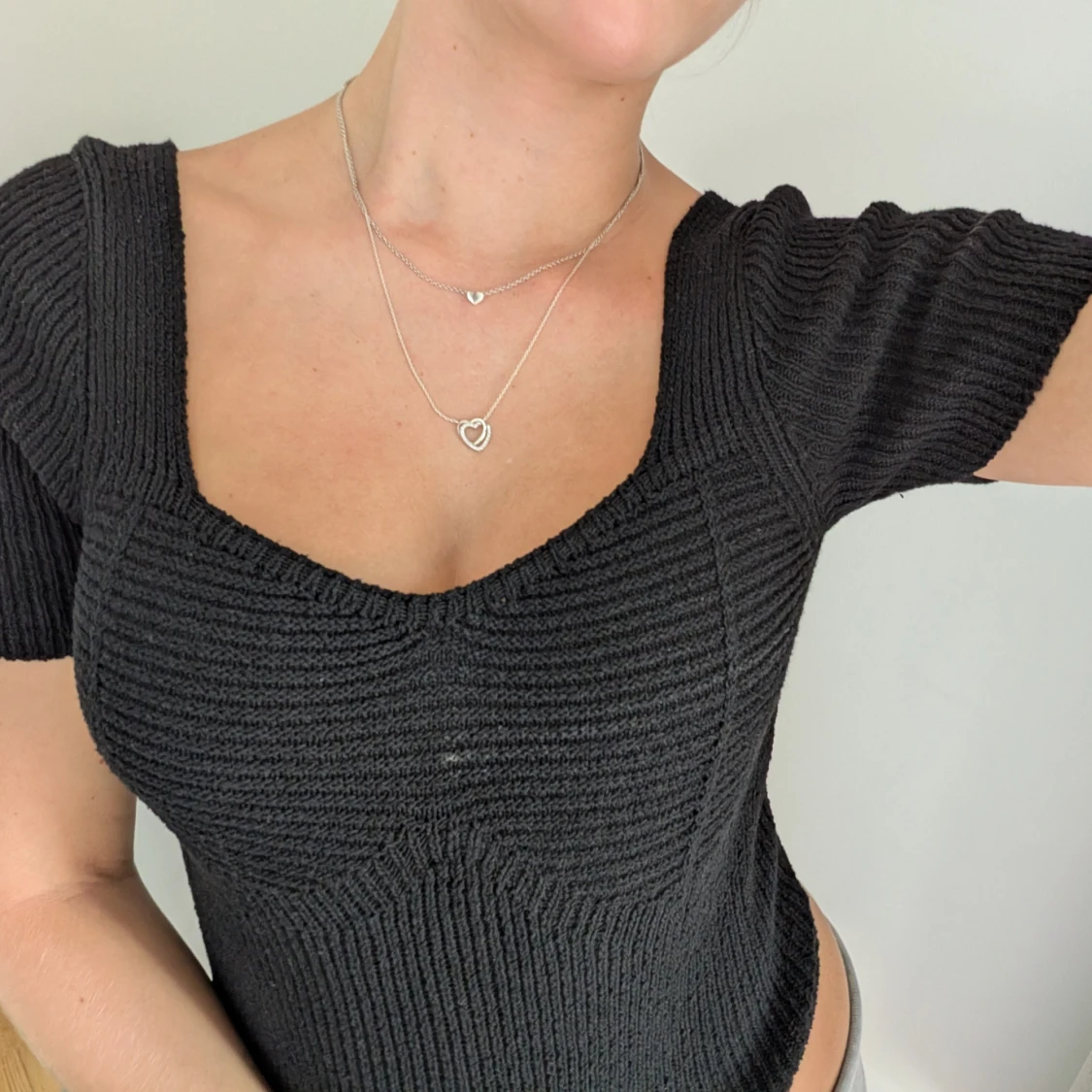 Svart ribbad stickad topp - 1