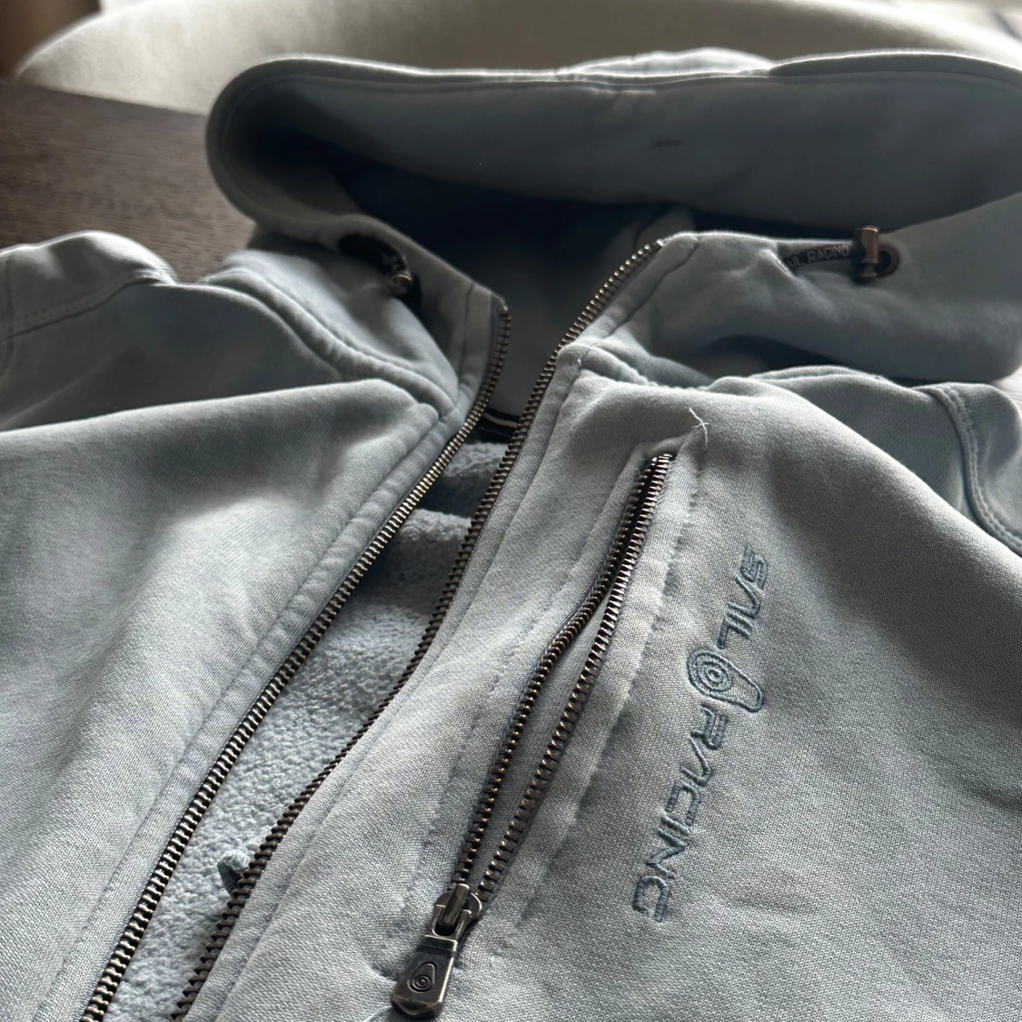 Ljusblå hoodie från Sail Racing - 2