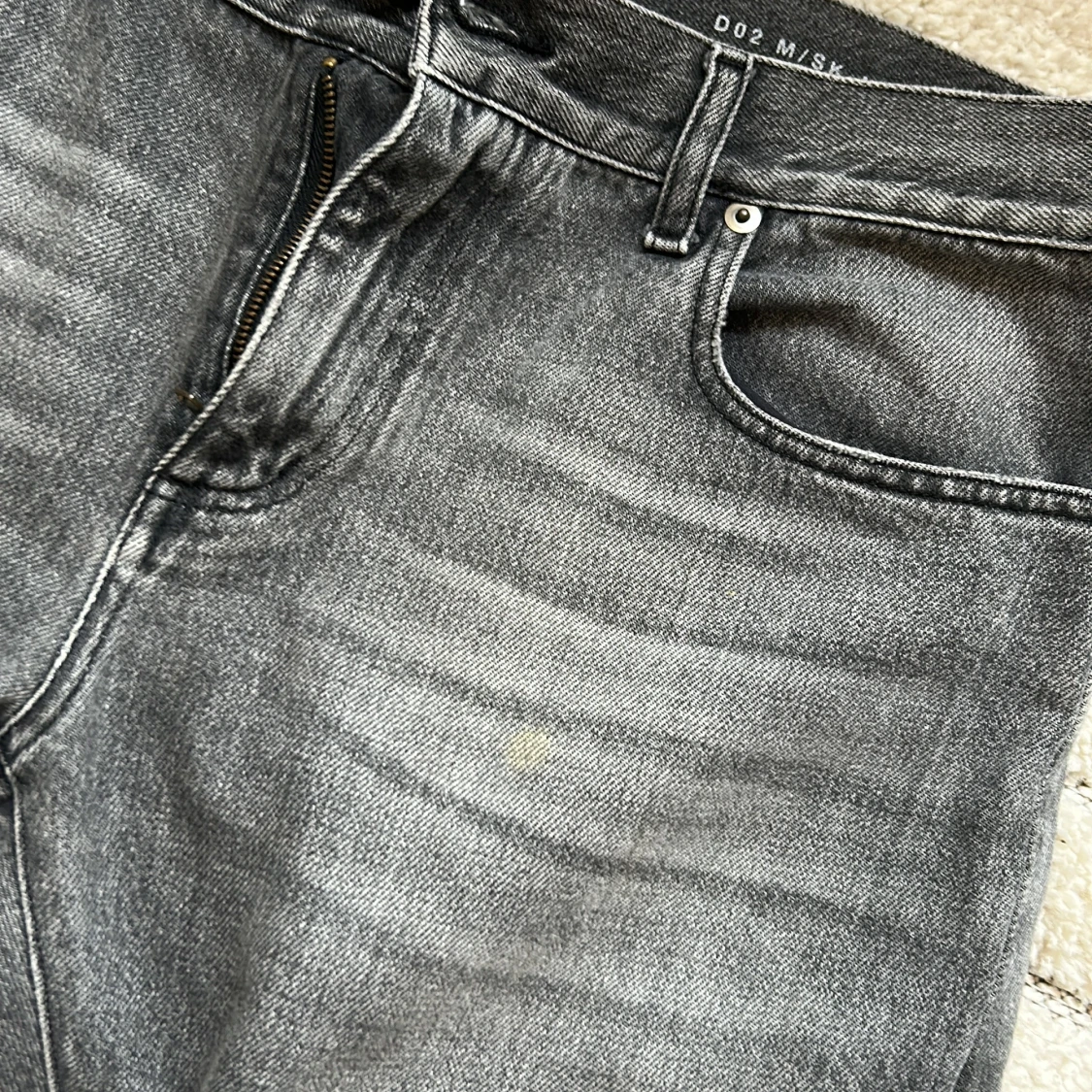 Saint laurent d02 - 3