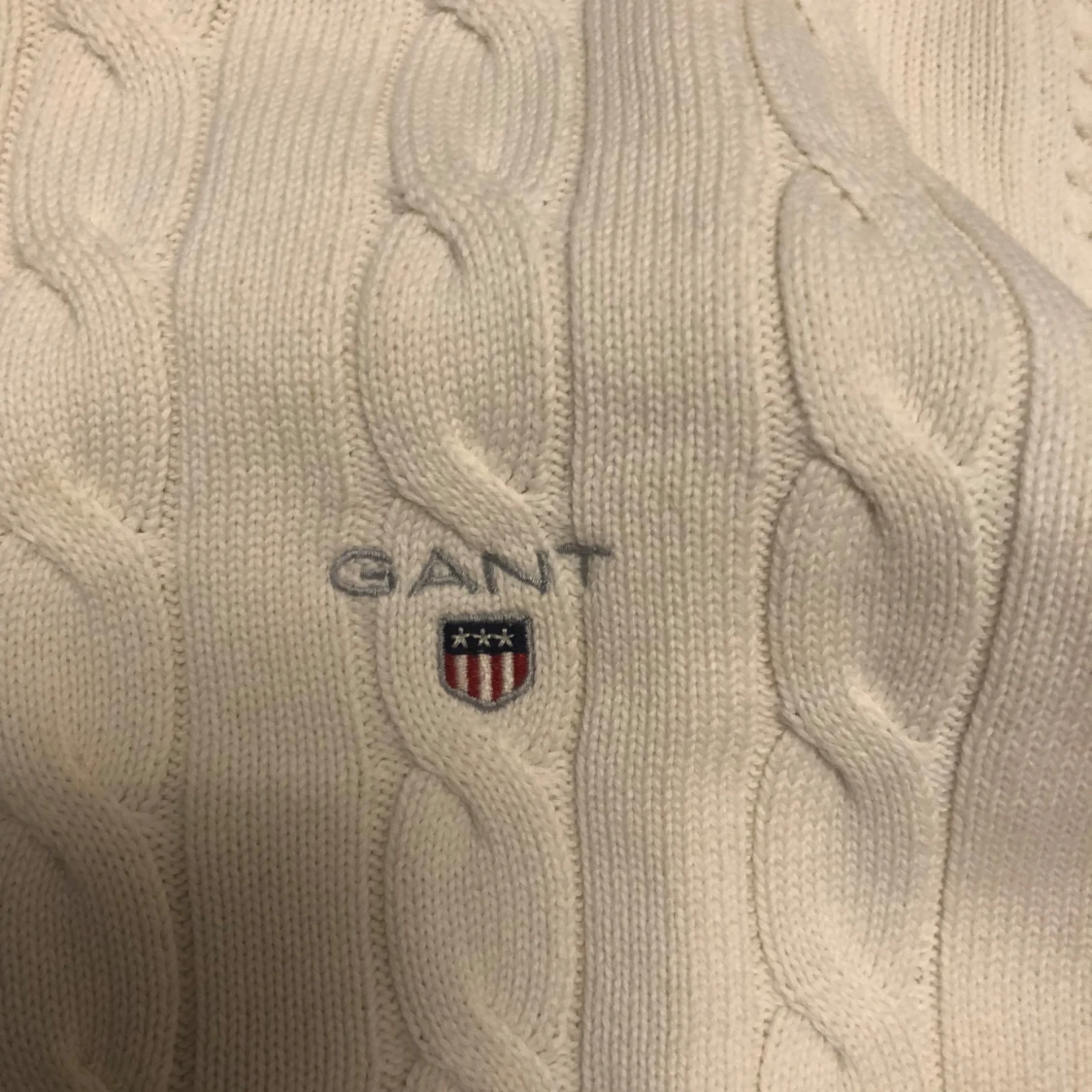 Vit kabelstickad tröja från GANT - 1