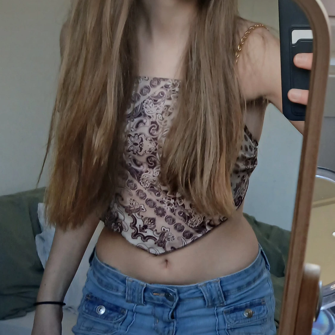 Croppad knyttopp med kedjor - 1