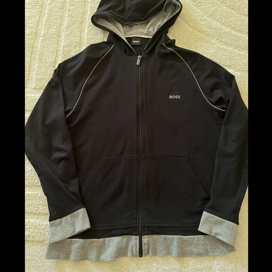 Svart kofta från Boss