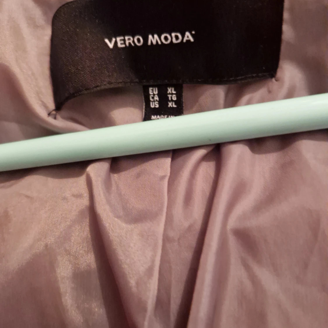 Beige/taupe fuskpäls jacka från Vero Moda - 3