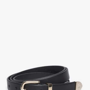 Svart skärp med gulddetaljer från Morris - Stilrent svart bälte från Morris i äkta skinn med snygga guldfärgade metalldetaljer. Spännet är klassiskt och spetsen har en ingraverad logga. Perfekt accessoar för att lyfta din outfit med en touch av elegans.