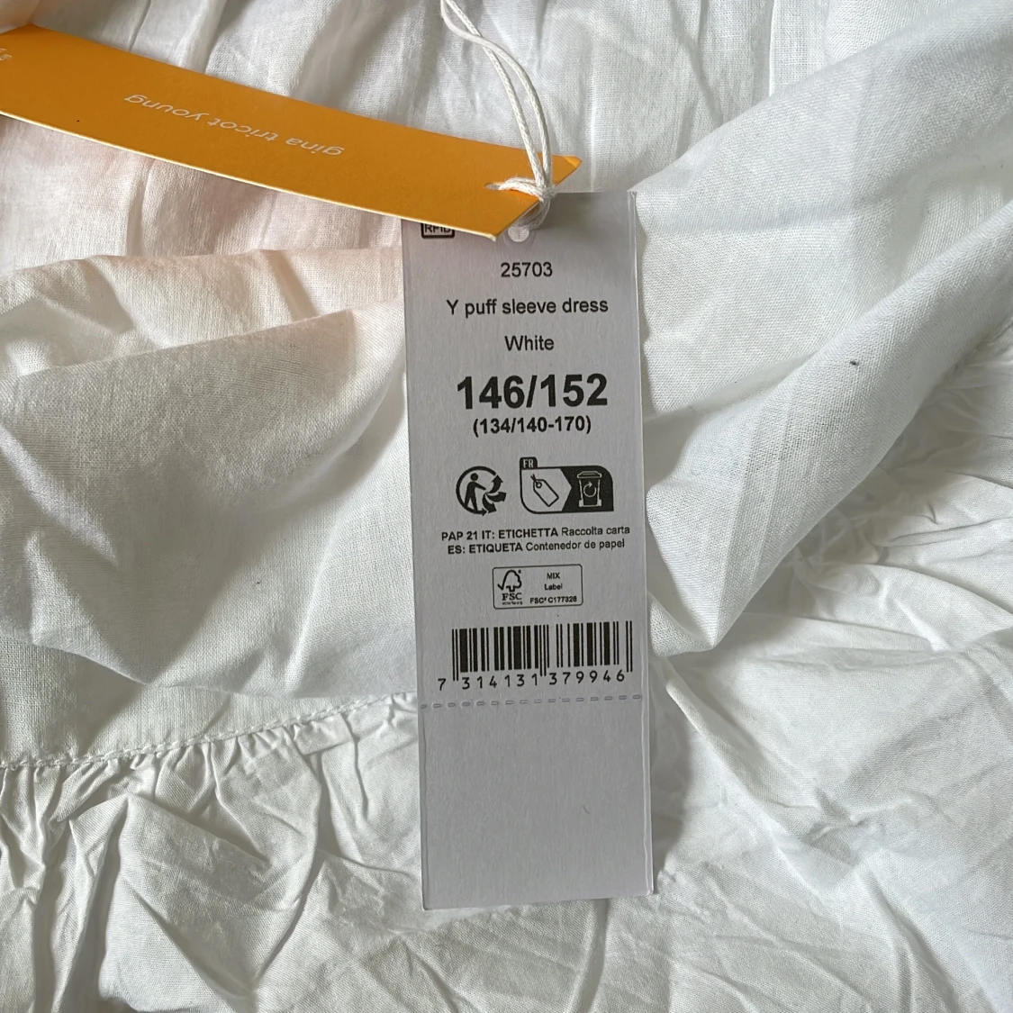 Vit puffärm klänning från Gina Tricot - 2