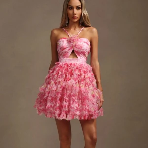 Helt ny söt klänning - Säljer denna söta klänning med prislapp kvar. Nypris: 689kr🩷🩷