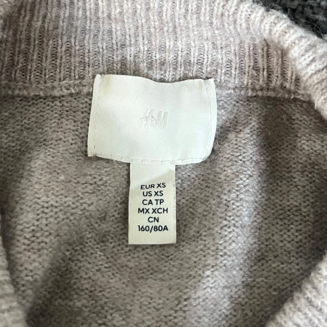 Beige stickad tröja från H&M XS - 2
