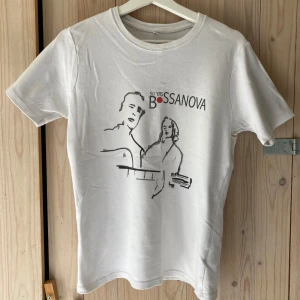 T-shirt ”50 YRS BOSSANOVA” - Oanvänd, okänt märke. Möjlighet till upphämtning Sthlm. 