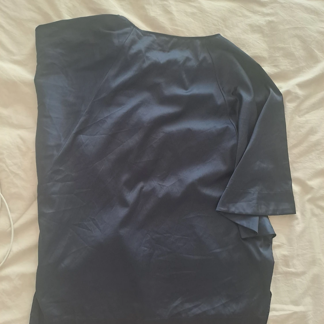 Mörkblå blus i sidenlook från Twist & Tango - 1