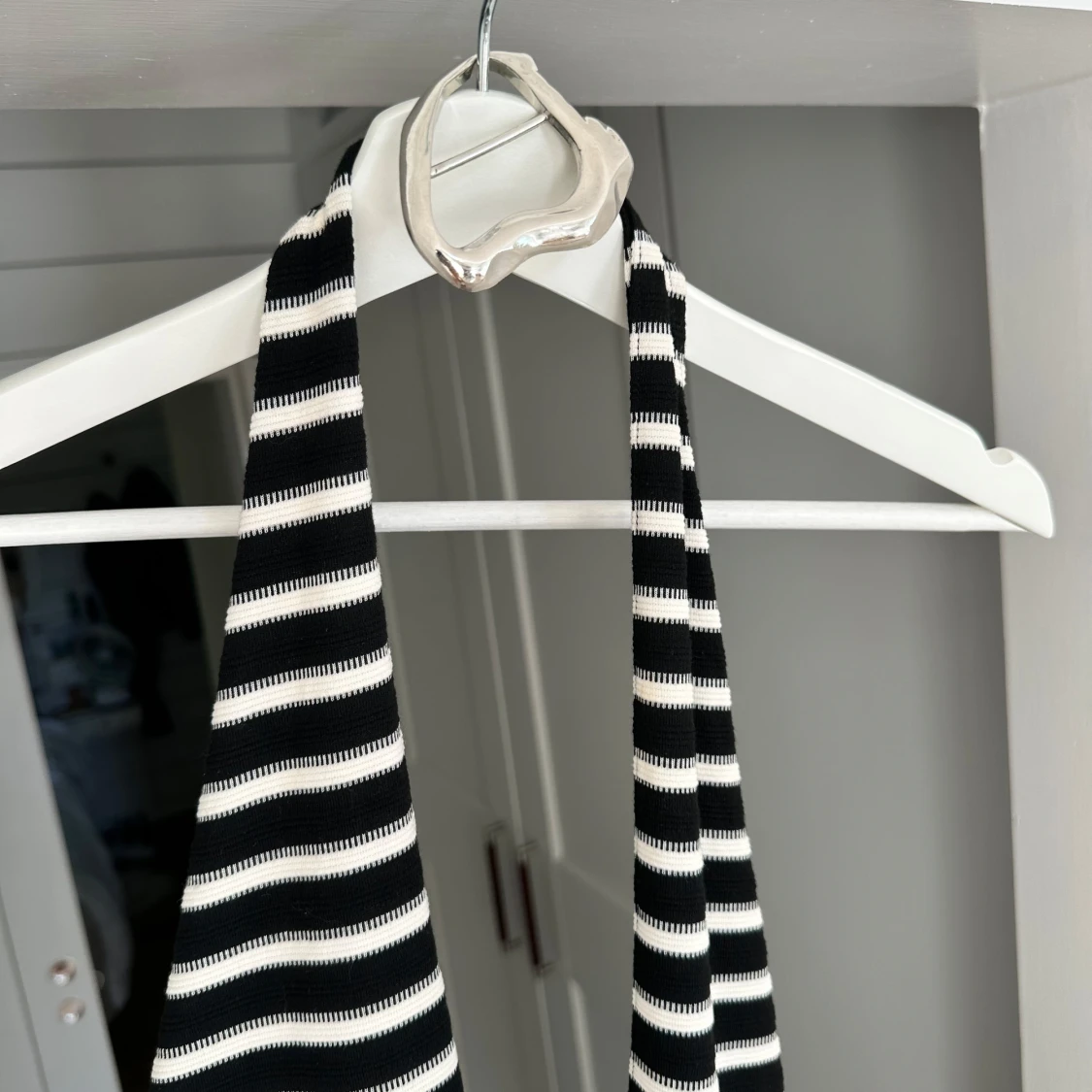 Svartvit randig långklänning - 2