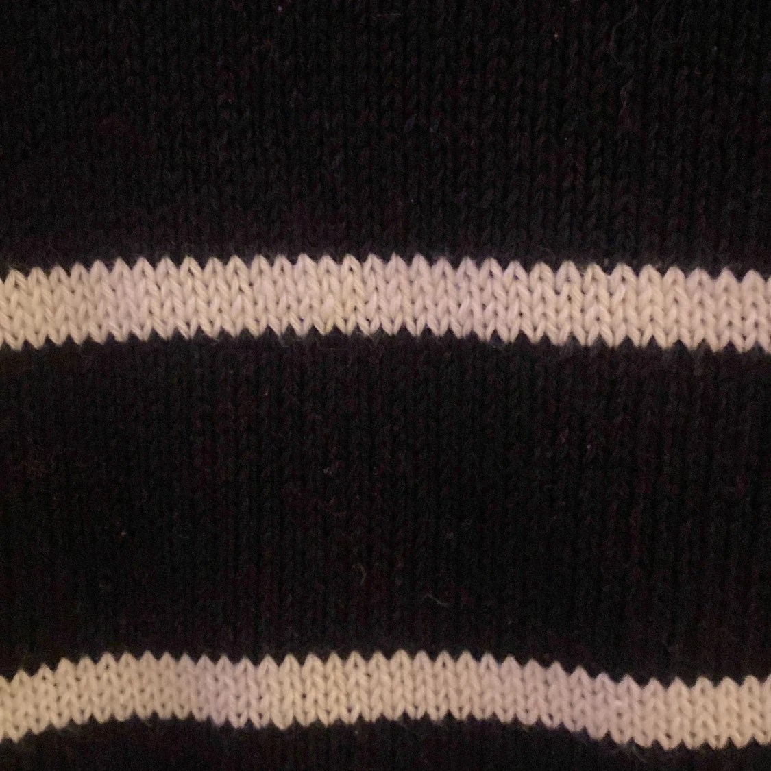 Randig svart stickad tröja H&M XS - 3