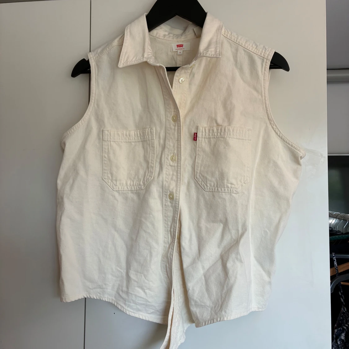 Vit/beige jeansväst från Levis