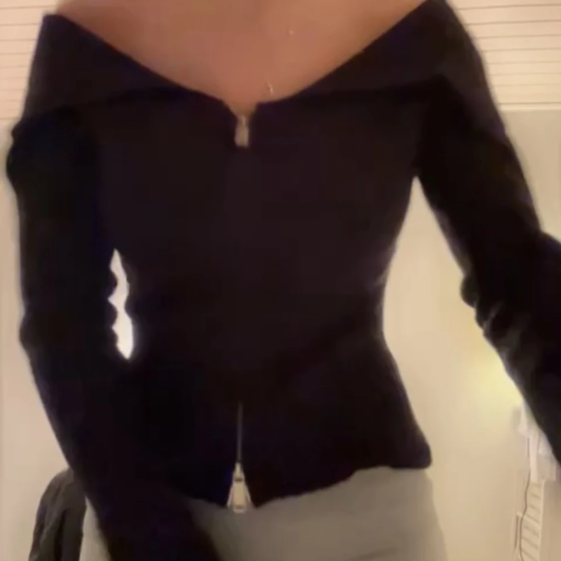 Svart topp från gina - 2