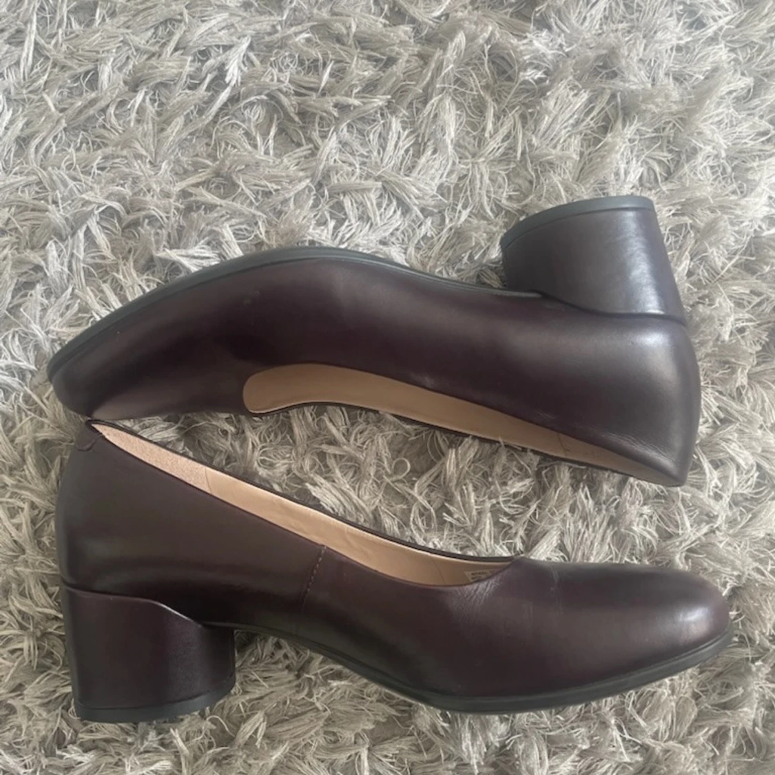 Bruna pumps från Ecco - 1