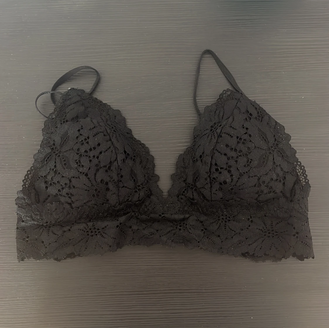 Svart spets bralette från H&M