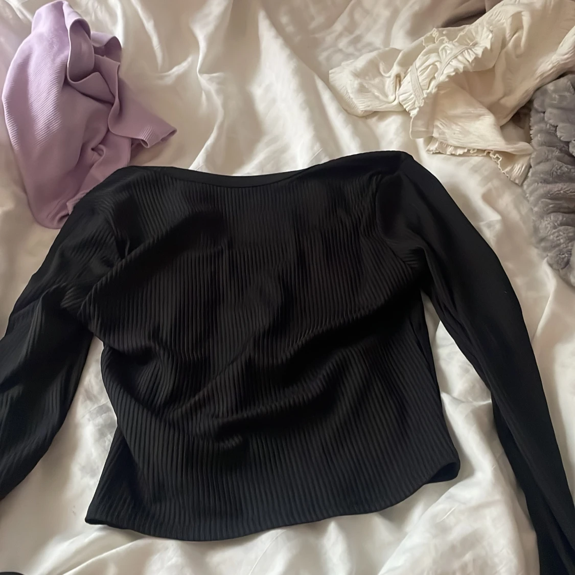 Svart ribbad topp - 1