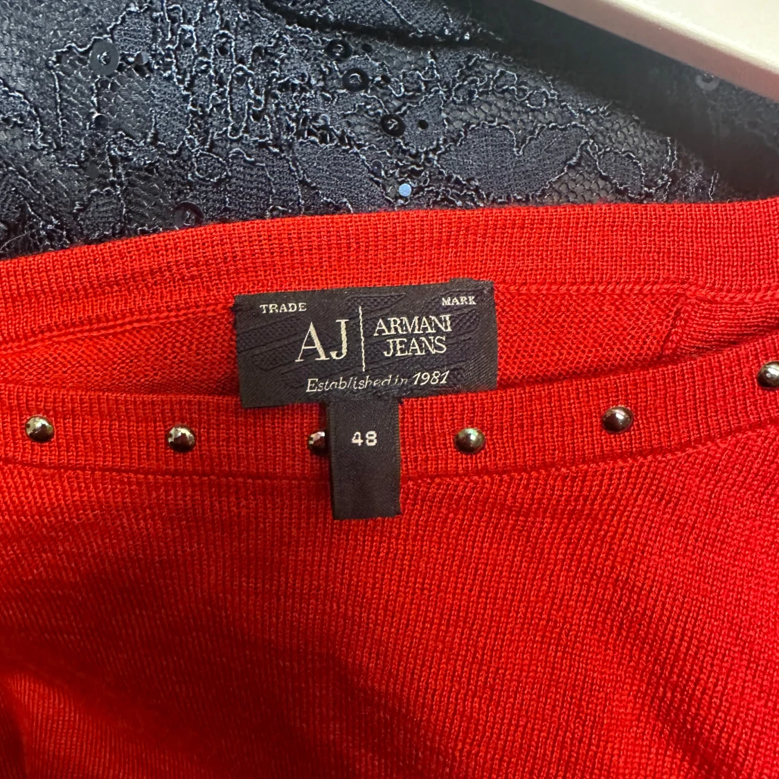 Röd tröja från Armani Jeans - 1